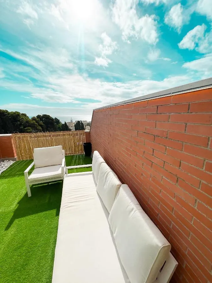 Cozy Apartment With Large Terrace Торремолинос